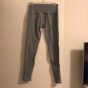 Alphalete Revival leggings- grey size L